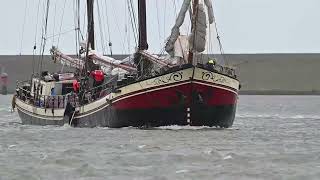 Klipper Johanna Engelina raakt lek op Waddenzee 27092024 [upl. by Alios]