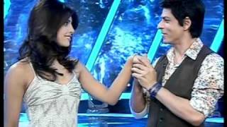 Shah Rukh Khan proposes to Priyanka Chopra in Don style [upl. by Marc]