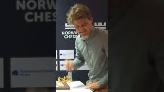 Magnus Carlsen loses on time against Hikaru shorts chess magnuscarlsen [upl. by Bahr]