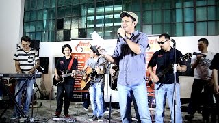 KRU CALIPH BUSKERS amp AM KREW  Awas Live [upl. by Heron]