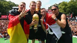 Weltmeister feiern auf der Fanmeile in Berlin [upl. by Boykins]