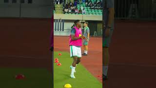 Taiwo awoniyi warm up [upl. by Ballard]