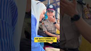 momen haru ketika anggota polisi menangis saat disuapin ibunya ‼️ polisi nangis haru ibu makan [upl. by Nick]