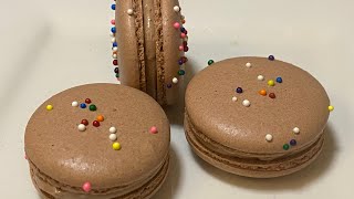 Chocolate Macarons  French Chocolate Macarons  Galletas de Macarons  Macarons de Chocolate [upl. by Alpert724]