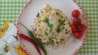 FETTUCCINE ALFREDO RECEPT S KUŘECÍM MASEM JEDNODUCHÝ RECEPT TĚSTOVINY RECEPTY [upl. by Leima]