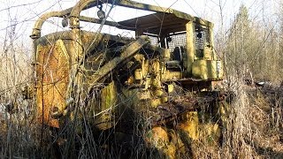 1974 Caterpillar D9G Bulldozer [upl. by Anayd]