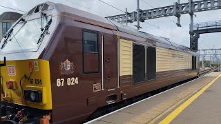 1Z82 British Pullman Departure to Newbury Racecourse at Reading [upl. by Trellas]