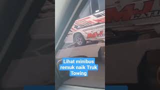 Minibus rusak naik truk towing shorts trukoleng trukbalap [upl. by Yarased561]