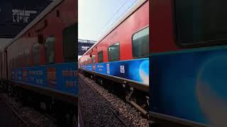 22462 Shri Shakti EXP Mata Vaishno Devi KatraTo New Delhi Overtake From EMU Go For New Delhitrain [upl. by Mazel933]