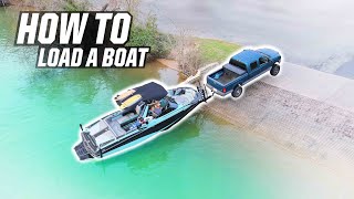 HOW TO LOAD BOAT ON TRAILER [upl. by Adai]