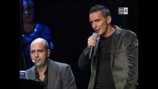 Kekko dei Modà con Checco Zalone liveArena di Verona  Inverno a primavera 22  16092012 [upl. by Madea]