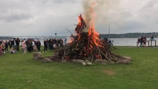 Sankt Hans bål ved Iskiosken på Ibæk Strandvej i Vejle [upl. by Gwennie652]