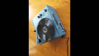 CALIFONE 1410k RECORD PLAYER PLAYING A 78 rpm 10quot RECORD [upl. by Aidnyl191]