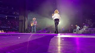 Trisha Yearwood and Garth Brooks in Vegas Walkaway Joe [upl. by Acire930]