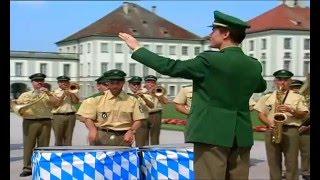 Musikkorps der Bayerischen Polizei  Bayerischer Präsentiermarsch 2002 [upl. by Delle210]