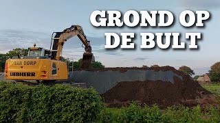 Waarom besloten om nu toch al grond op de graskuil te doen  Boer Gerrit vlogt [upl. by Ydnem]