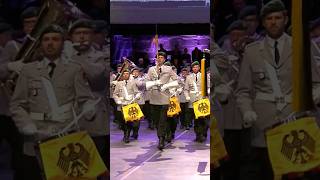 Musikkorps der Bundeswehr  Königgrätzer Marsch 🦅🇩🇪militär soldaten parade bundeswehr marsch [upl. by Ettenot844]