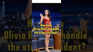 How does Olivia Rodrigo handle the stage accidentcelebrity oliviarodrigo gutstour music us [upl. by Ilyak872]