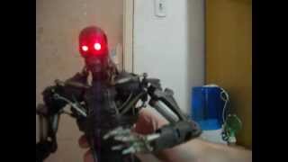 T600 Terminator\Exterminador do Futuro Hot Toys Review [upl. by Atlee]