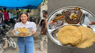 Sabse Saste Chole Bhature in North Campus Rs30 [upl. by Treacy]