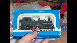 OO gauge AIRFIX 541530 042 1400 CLASS GWR TANK renumbered 1464 boxed working [upl. by Dazraf]