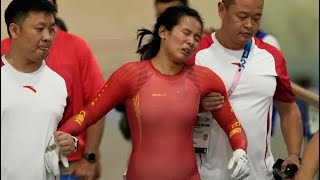 China track cyclist Yuan Liying has to be helped off velodrome after causing hard keirin crash [upl. by Eisenstark]