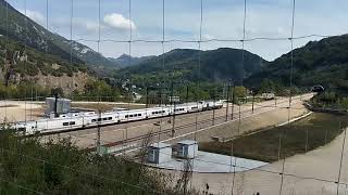 Trenes de viajeros del simulacro de evacuación de la Variante de Pajares [upl. by Enenaj]