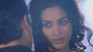 Aapke Pyaar Mein Hum Love Song❤️ Raaz  Dino Morea amp Malini Sharma  Bipasha Basu  Alka Yagnik [upl. by Takeo888]