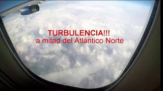 Turbulencia Común a Mitad del Atlántico Norte  Boeing 747400 [upl. by Artcele]