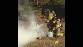 Frozen turkey causes fire when placed in deep fryer shortsfeeds shortvideo shortsvideo [upl. by Boyden]