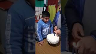 Niño HUMILDE se EMOCIONA al recibir TANTOS REGALOS en su cumpleaños [upl. by Hanoy]