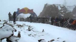 Mass Start Red Bull 5000 Down Whistler Mountain 2010 [upl. by Ahtebat]