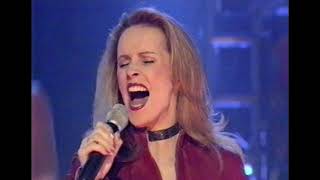 Sheena Easton  Giving Up Giving In Live 2000 HD [upl. by Ravens]