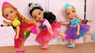 BALLERINA  Elsa amp Anna toddlers  Ballet Classes  Dance lessons [upl. by Haelem892]