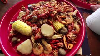 SHRIMP AND CRAWFISH BOIL Boiled together Step by Step [upl. by Magill970]