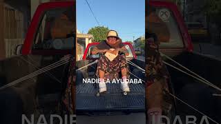 Abuelita pensionada de Torreón se la llevan en la caja de la camioneta [upl. by Aika]