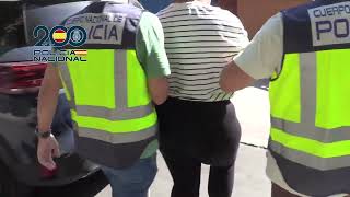 Desarticulada una organización criminal itinerante de carteristas y detenidas 17 personas [upl. by Esten393]