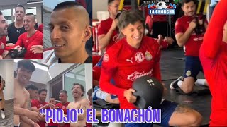 ROBERTO ALVARADO ES EL ALMA DE LA FIESTA EN EL GUADALAJARA [upl. by Hsitirb]