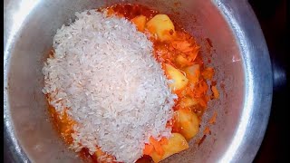 How To Cook White Rice With Potatoes And CarrotsPotato Rice Mix  Vivian Odhiambos Recipes [upl. by Gruver988]