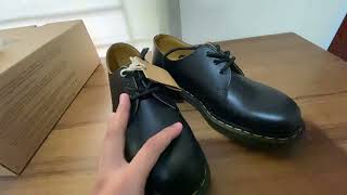 Unboxing amp Review Sepatu Dr Martens Black Smooth [upl. by Zahavi600]