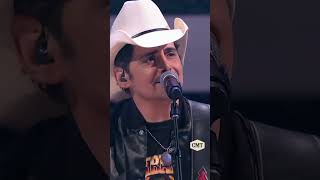 Brad Paisley Performs quotOld Alabamaquot  CMT Giants Alabama [upl. by Emerald]