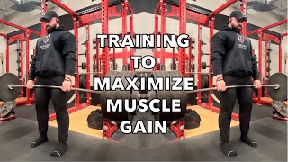 BODYBUILDING TRAINING  QUALITY VS QUANTITY TO MAXIMIZE MUSCLE amp STRENGTH GAINS [upl. by Garaway]