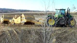 John Deere 9530 tractor scraper [upl. by Ineslta]