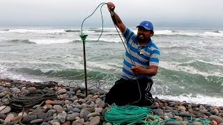 PESCADOR Experto Usa TÉCNICA Sorprendente de Como Colocar un Barreno dentro del Mar [upl. by Yelich]