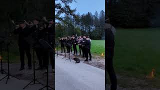 Die Jagdhornbläser FFB spielen an der Wallfahrtskapelle Geiselwies Jagdhorn jagdmusik parforce [upl. by Lattie]