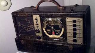 Zenith 7G605quotClipperquot or quotBomberquot radio 1942 [upl. by Eissen]