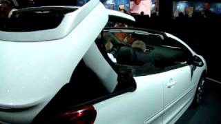 European Motor Show Brussels 2010  Peugeot 207 CC Closing roof [upl. by Eilraep]