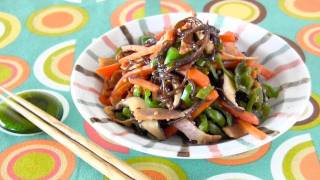 StirFried Gomoku Mozuku Okinawan Recipe もずくの五目炒め 沖縄料理レシピ [upl. by Coppins474]