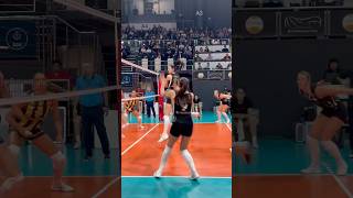 Caterina Bosetti skora 22 eşitliği getiriyor Vakıfbank  Fenerbahçe volleyball shorts [upl. by Notnek65]