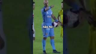 O Que os Jogadores de Futebol Fazem Quando Precisam Ir ao Banheiro Durante a Partida [upl. by Avra]